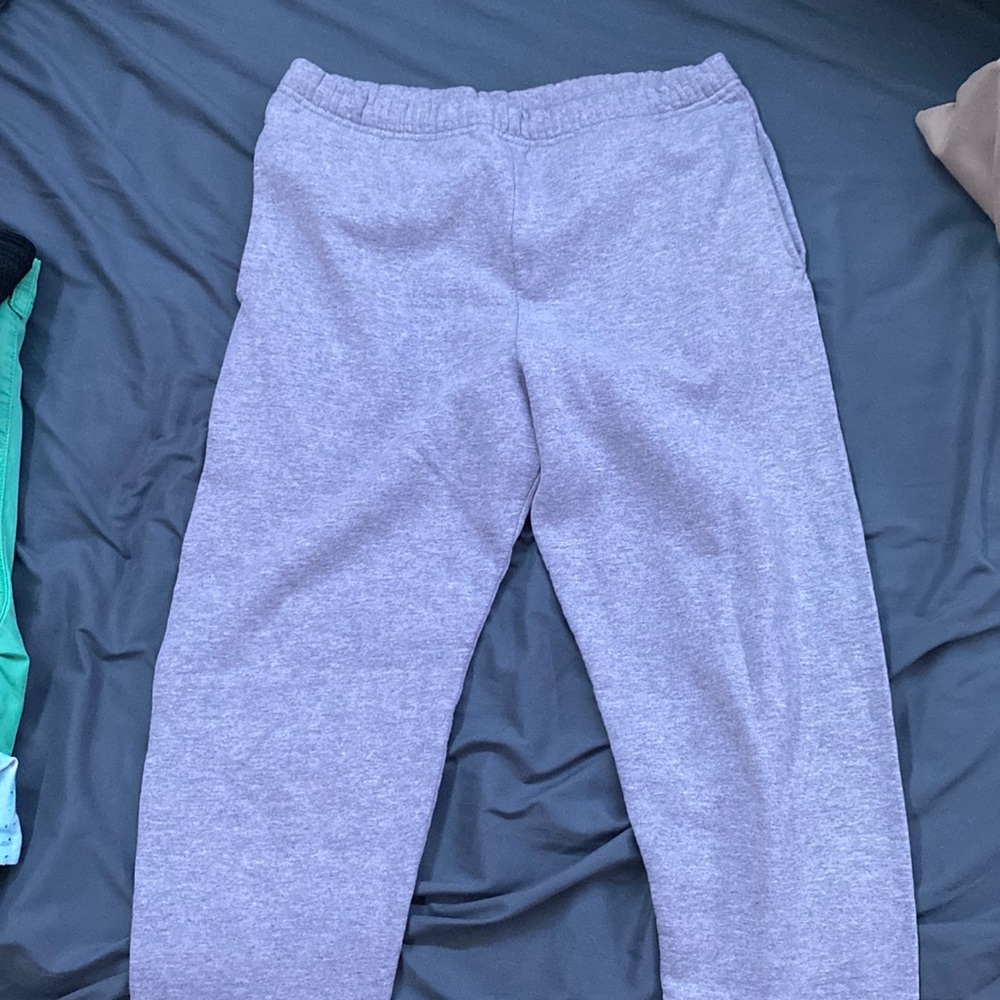 Gray sweat pants, fruit of the loom